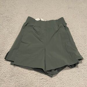 Lululemon Stretch Woven Relaxed-Fit High-Rise Short 4" size XXS